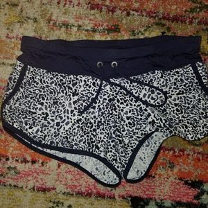 Athleta Kata swim shorts